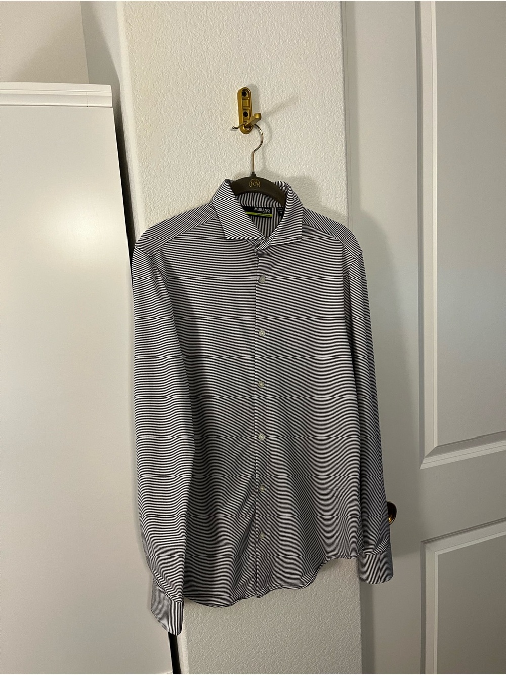 Murano Men’s White Stripe Slim Fit Performance Dress Shirt Size Small